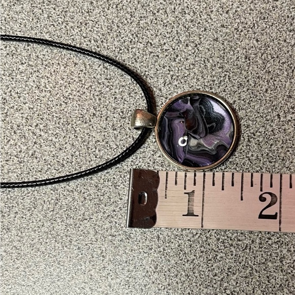 Silver Toned Pendant With Mauve & Black Swirls In Glass Rope Necklace - Picture 8 of 8